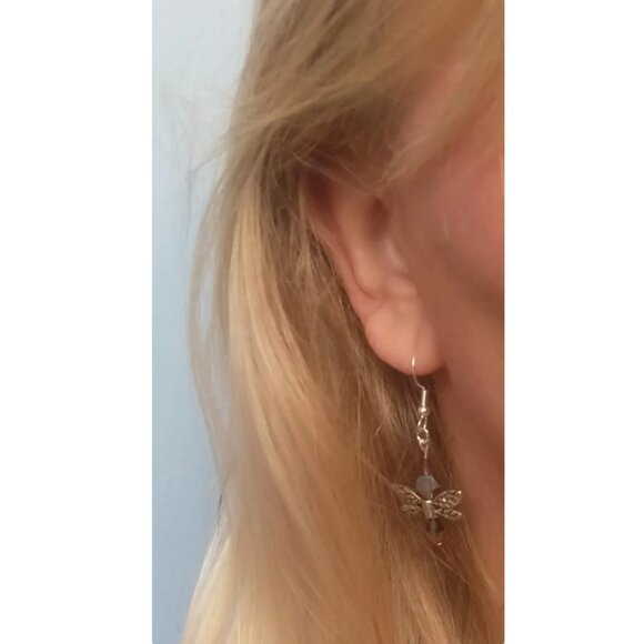 Handmade dragonfly earrings, silver plated hooks. - Picture 4 of 4